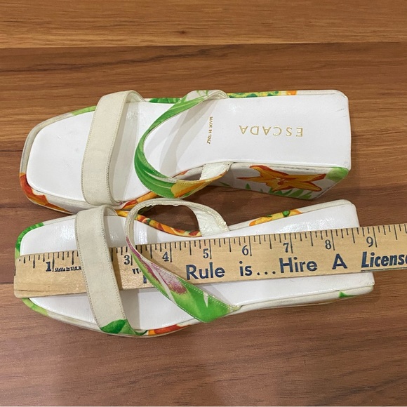 ESCADA White Floral Tropical Beach Wedge Sandals Size 35 1/2 (6-6.5) - Picture 8 of 16